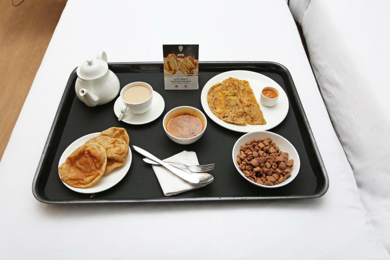 Oyo 24672 Bharat Guest House Delhi  Extérieur photo
